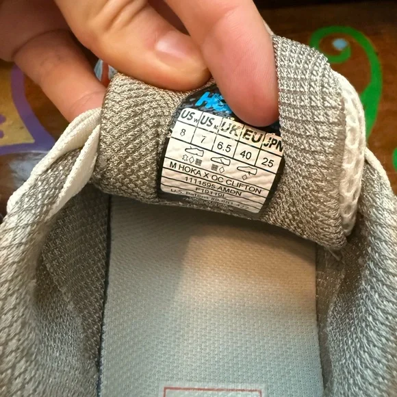 Hoka One One X Opening Ceremony Clifton - Picture 9 of 10